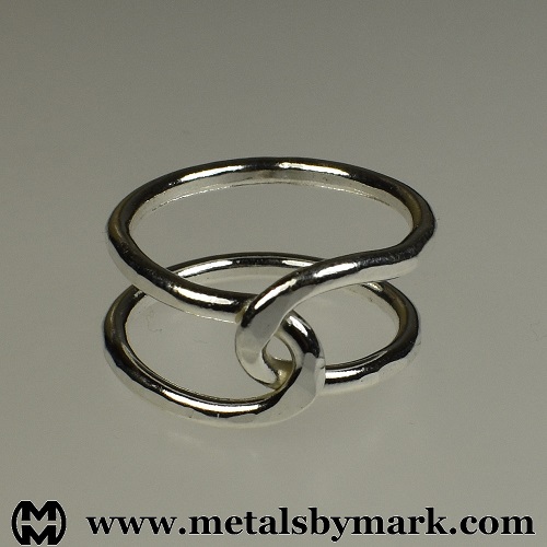 dual-band crossover ring