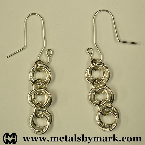 gourmetchainmail_earrings_mobius3ringtriple_main