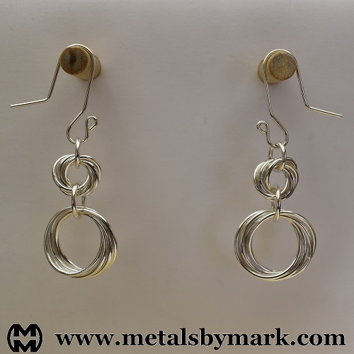 gourmetchainmail_earrings_mobius5ringdouble_main