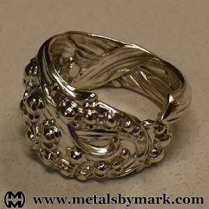 Alvin Manufacturing Co. lily of the valley spoon ring