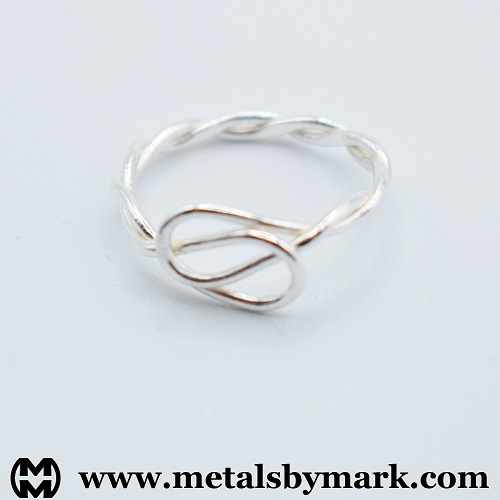 twisted dual loop ring